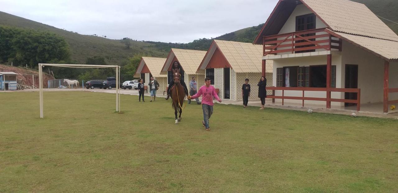 Pousada Recanto Feliz Carvalhos Mg Eksteriør bilde